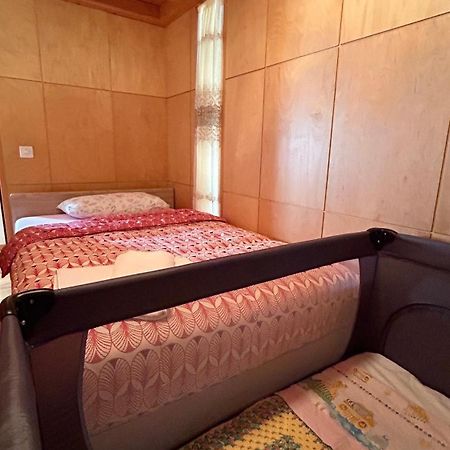 A Hilarious Hideaway In Roveredo Apartment Luaran gambar
