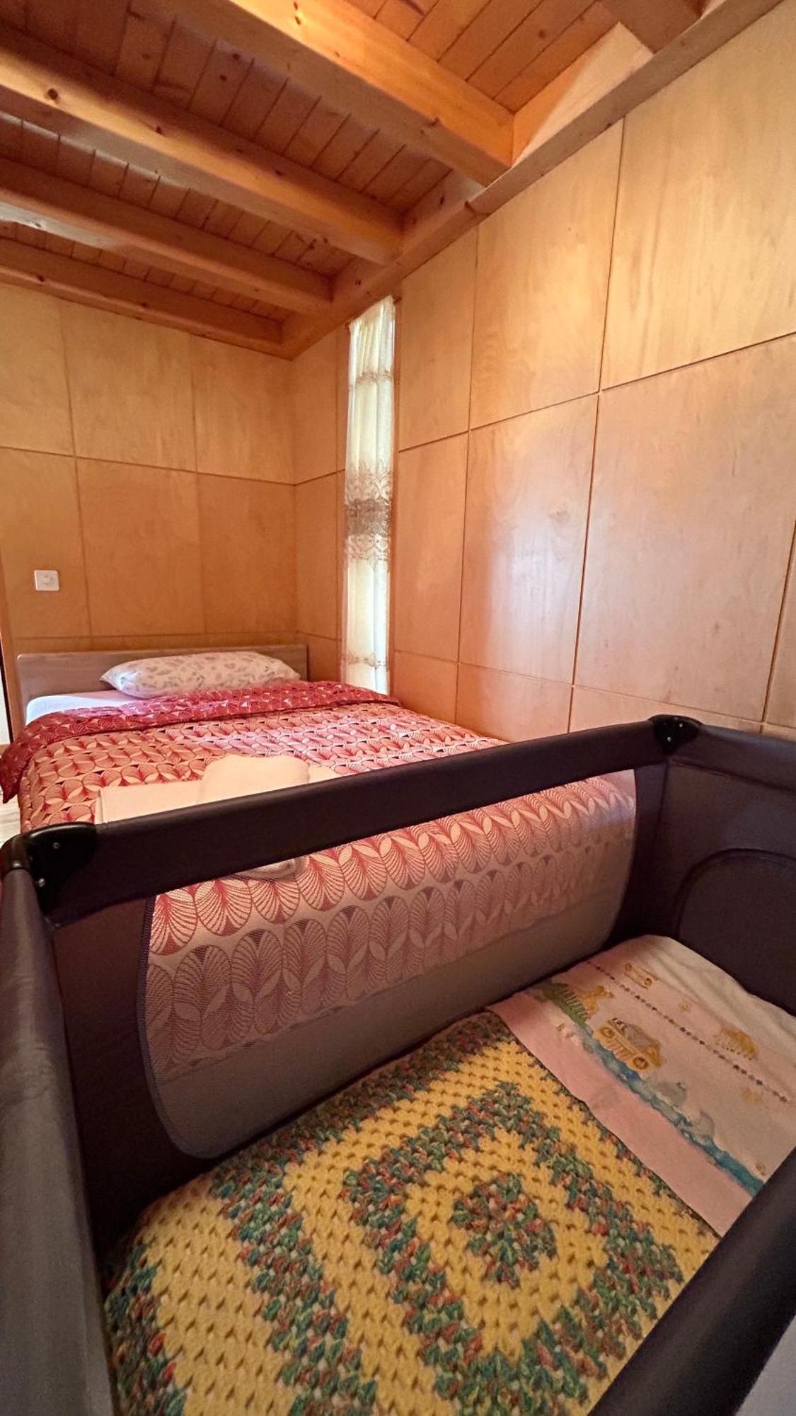 A Hilarious Hideaway In Roveredo Apartment Luaran gambar